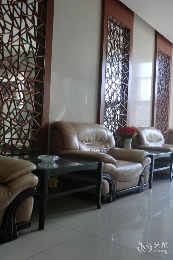 Huayu South City Hotel Wenjiang Экстерьер фото