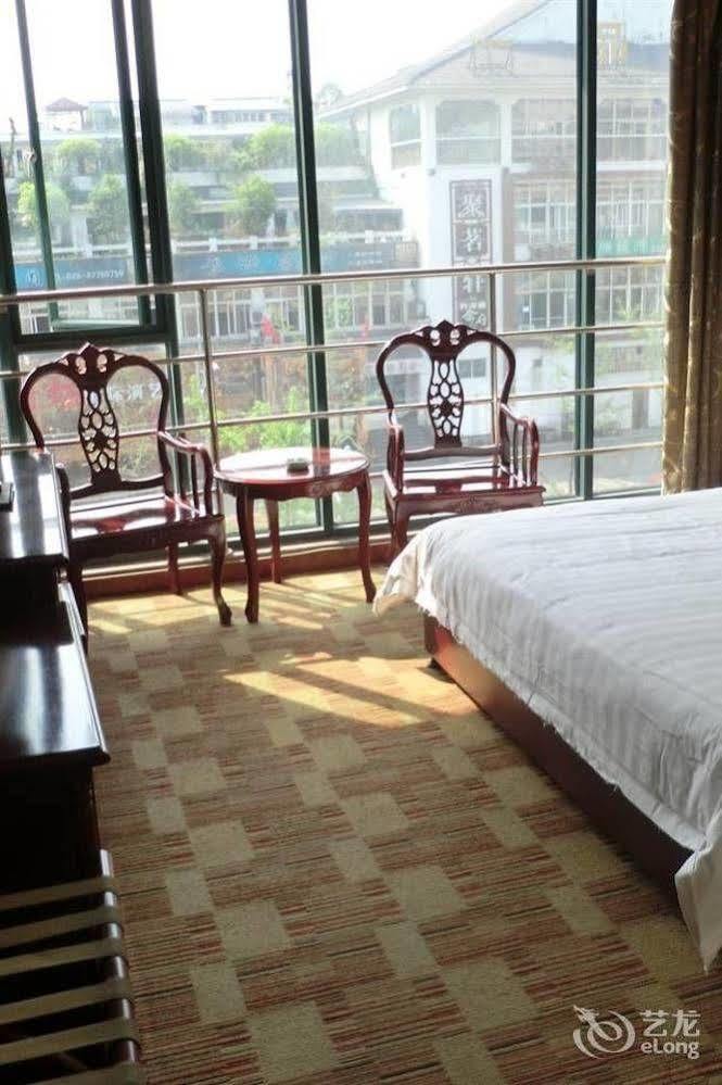 Huayu South City Hotel Wenjiang Экстерьер фото
